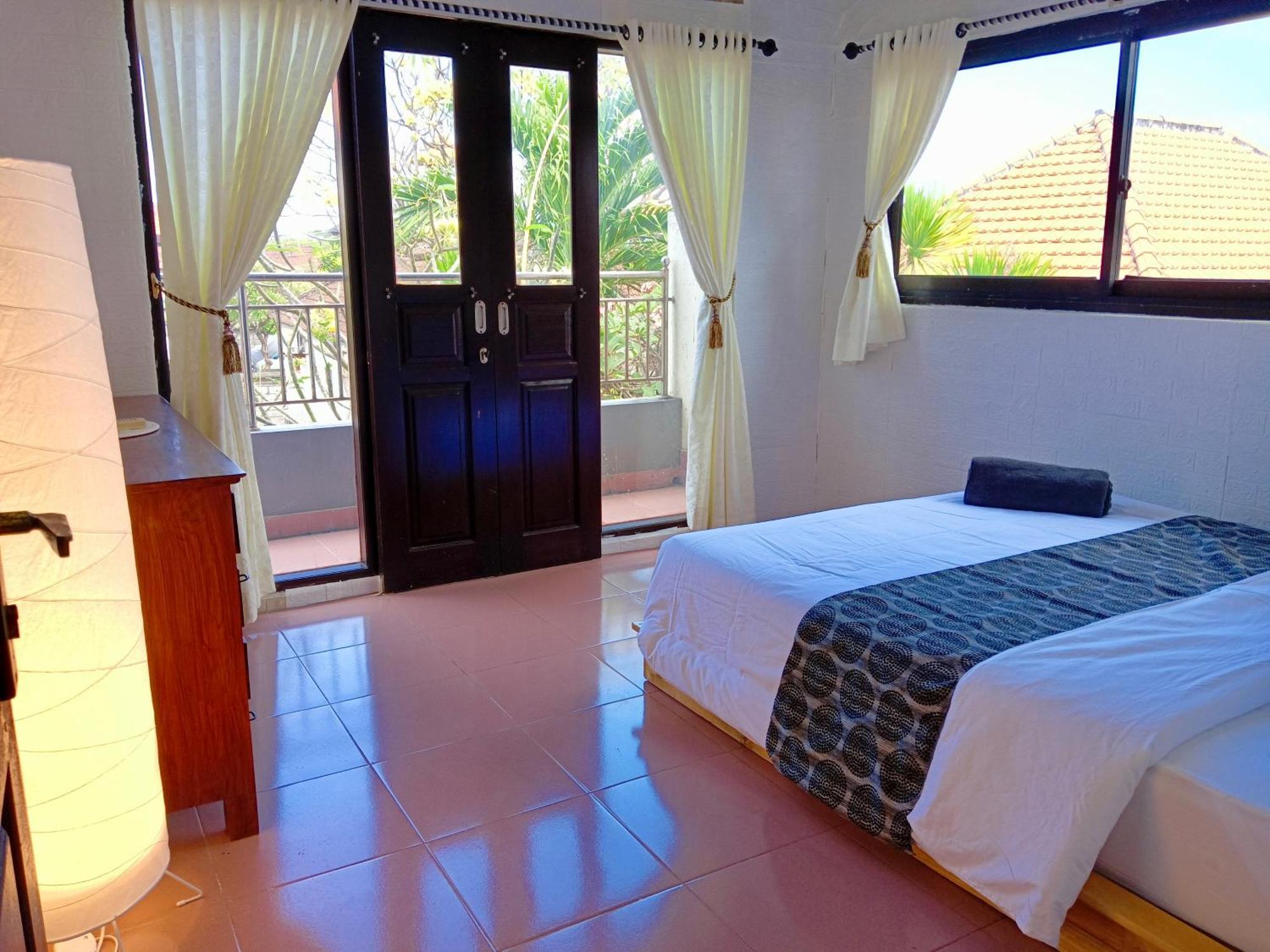 Mama Mega Homestay Pesanggaran Exterior foto