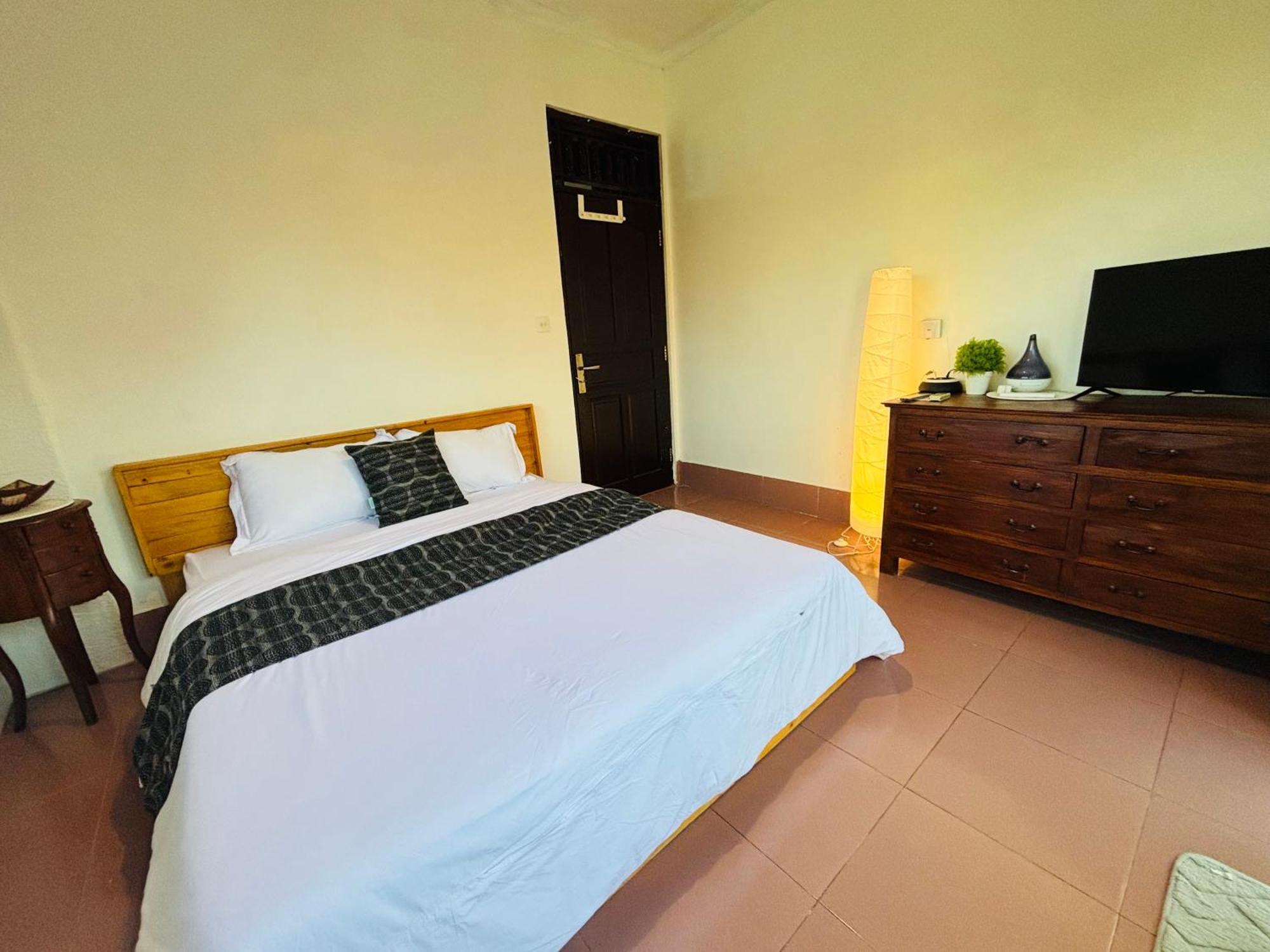 Mama Mega Homestay Pesanggaran Exterior foto